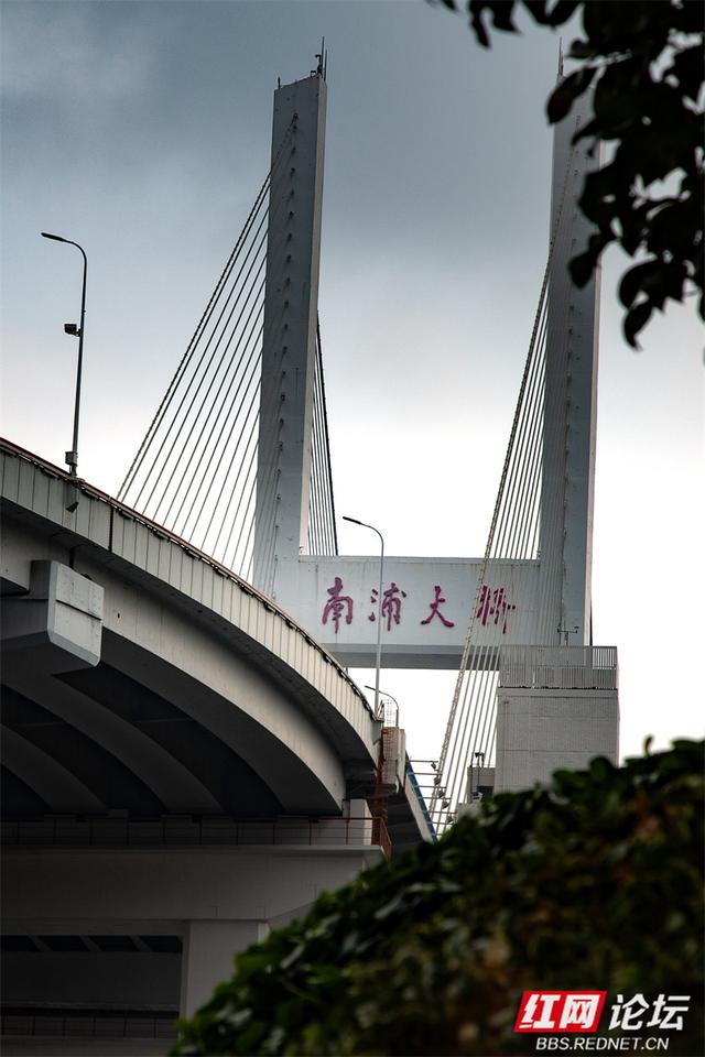 秋游时刻丨在一个秋日午后，与国歌的第一次录音地不期而遇