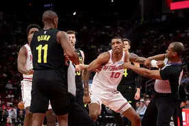 小史密斯与邓恩冲突 NBA官方：邓恩禁赛两场小史密斯禁赛一场图片