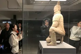 这位湖南高校毕业生，讲解兵马俑火爆全网图片