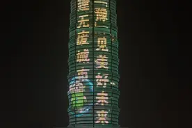 “废宝”出没 点亮“玉米楼”图片