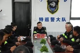 队伍建设 | 特巡警大队：签订承诺书 筑牢纪律防线图片