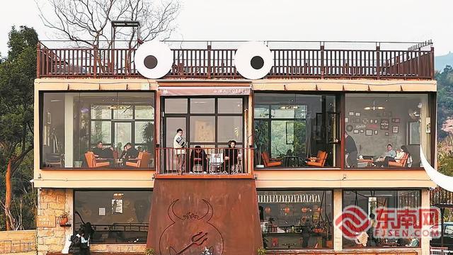 山顶飘出咖啡香