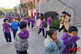 永州市映山小学：防火防暴演练 筑牢安全防线图片