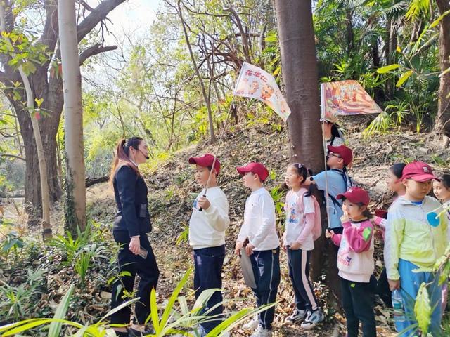 打造慢行、骑行、舟行“三行”网络，一个城市慢生活桃花源正在新江湾城形成