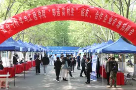 青岛科技大学高分子学院：“五力”并举，为毕业生高质量就业赋能图片