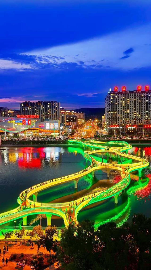 夜色延吉 流光溢彩
