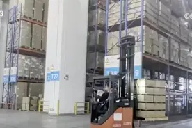 中美关税调整后：跨境电商物流订单暴涨 中美海运再现"一舱难求"图片