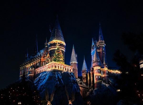 北京环球度假区“冬季假日”将启幕，哈利·波特魔法世界首次解锁限定场景