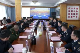 宝山区四套班子领导走访慰问驻区部队，向人民子弟兵送上新春祝福图片
