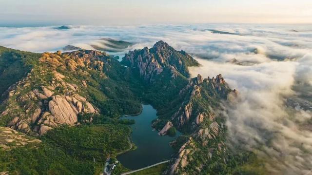 闯入云雾仙境！这里的山色美成水墨画→