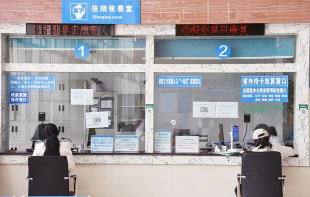 市医院多措并举为暑期市民及游客提供健康保障