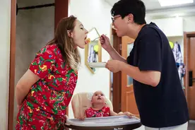喂羊、摘樱桃……洋媳妇玛利亚的乡村生活图片