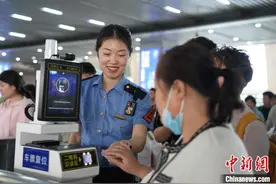 银川火车站端午节增加运力保障旅客出行图片