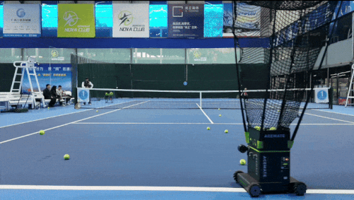 追光丨认识一下！你的赛博“网球搭子”和AI“运动私教”