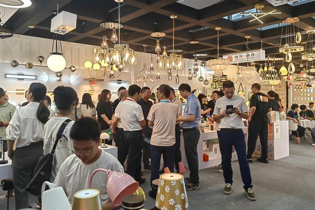 广东跨境电商：关税战让海外仓“爆单”，谋求俄罗斯、南美市场
