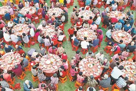 孝心村宴迎重阳图片