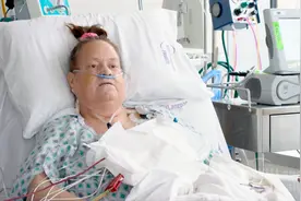 大突破！术前仅有几周生命，54岁女病人“猪肾和人工心脏联合移植手术”完成，其丈夫：重新看到了妻子的笑容图片