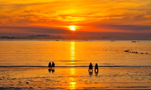 雪景、音乐会、狂欢夜……跨年去哪玩？2026汕头跨年元旦攻略→