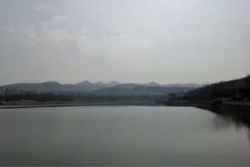 在水一方——她在水中央（大散文）图片