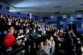 从合家欢到“返乡观影”“边游边看”——龙年春节档电影消费呈现新气象图片