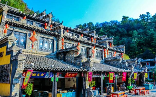 甘肃文旅新地标丨药王洞养生小镇，在穿越的风景里，安放当下的自己