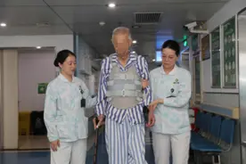 82岁老人腰痛不愈，重医附属永川医院骨科（脊柱）手术清除病灶图片