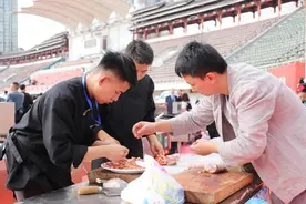 品地道酸汤！2023年“凯里酸汤”美食文化活动在凯里举行图片