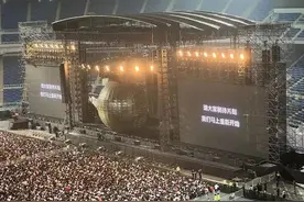 周杰伦天津演唱会发生意外？经纪公司凌晨回应图片