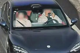 时速230公里，小米SU7车主高速上狂飙，还单手握方向盘拍视频，交警：罚款2000元，吊销驾驶证图片