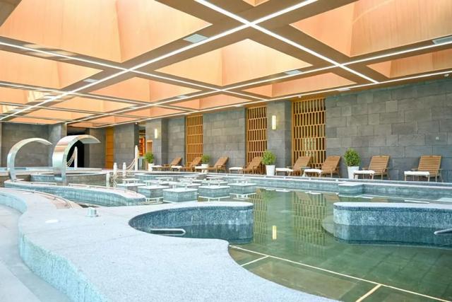 内蒙古冰雪旅游季第二站|当阿尔山飘雪,赴一场温泉与惊喜的约会