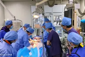 急性心梗合并心衰 济南市中心医院心脏重症科在ECMO支持下PCI手术成功救治75岁高危患者图片