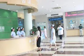 一医院“要求医生让患者消费到7000元”？最新通报：医院存在这些违法违规行为，将作出行政处罚决定图片