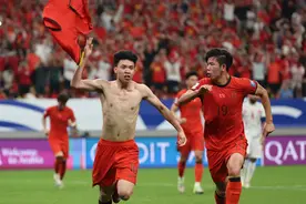 观点：此地钱多人傻速来？中国足球“非血缘归化”高薪低能，亟待系统性反思图片