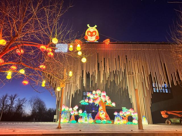 延庆：长城脚下“双灯会” 共绘《大闹天宫》冬季盛景