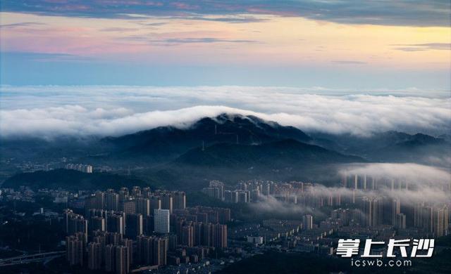 组图 | 日出！云海！今天早上的长沙美爆了！