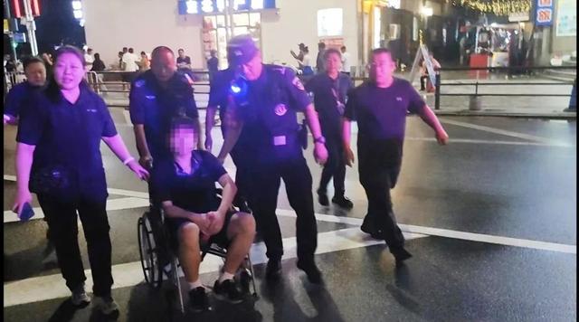【点赞】游客晕倒之后……