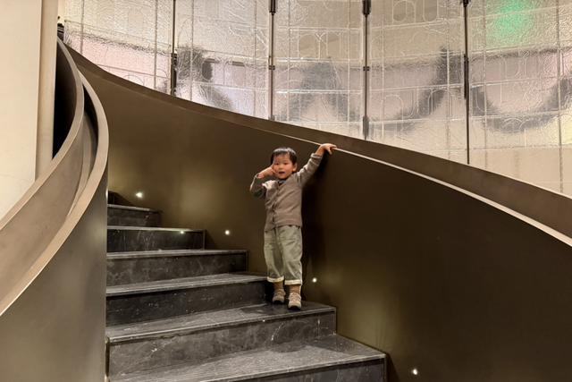 带娃去杭州新开的奢华酒店，参加圣诞亮灯仪式