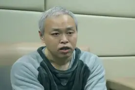 落马干部受贿细节披露：犯罪情节很有“专业色彩” 还用老人机当“商业间谍”图片