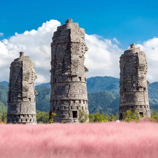 2025重庆酉阳叠石花谷的秋日浪漫（粉黛旅游季）