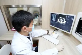 女子无症状确诊肺癌！肺癌早期不易察觉，这几类人群要注意图片