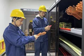 国网庆阳供电公司：开展安全工器具试验织牢“安全网”图片
