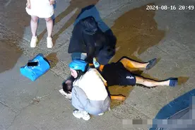 杭州男子街头晕倒，三人接力做心肺复苏，“大家都是好样的”图片