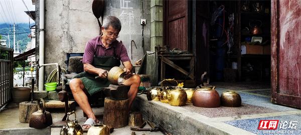 “天下风景哪儿秀？” 张家界溪口给出答案