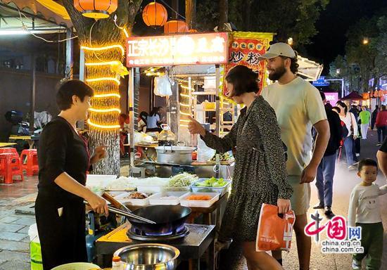 张家界武陵源双节交出答卷：玩法出新 服务无忧