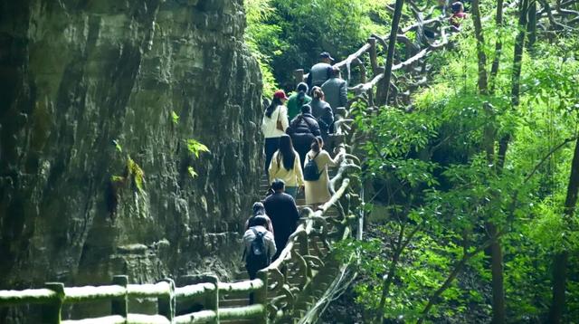 【冬游绥阳】溶洞天坑飘起烟火气，邀你开启治愈之旅