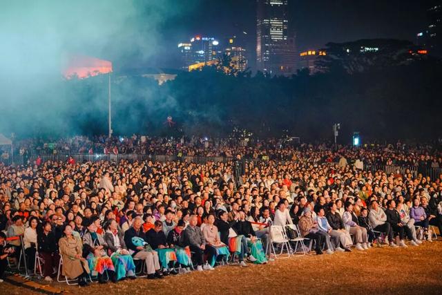 深圳莲花山草地音乐节，一个城市的年度仪式感