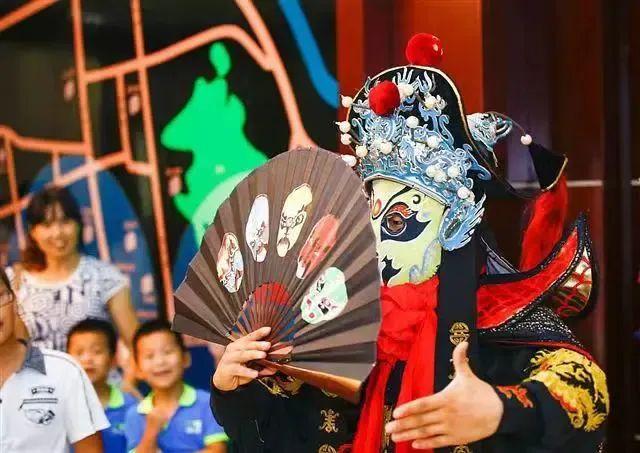 全国女士免费入园！石林·冰雪海洋世界暑期夜场，8月1号盛大开放！女士门票无限，送送送！