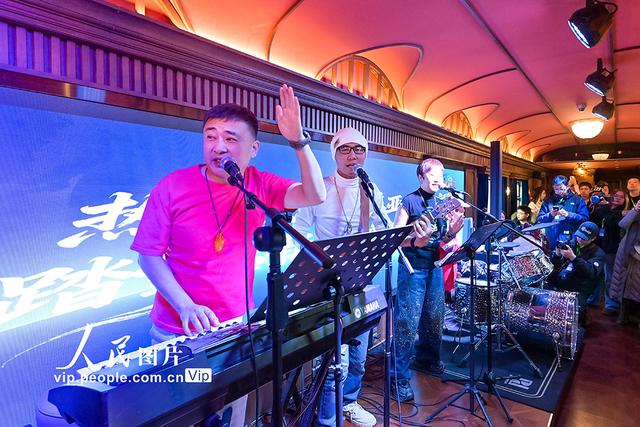 黑龙江：“伊春号”旅游专列试运行