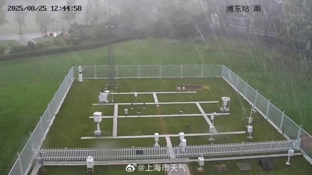 江浙沪近40℃高温下起冰雹