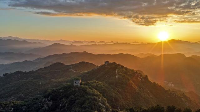 新华社政论：循道而行，推动建设一个更加美好的世界——以四大全球倡议为百年变局注入稳定性和确定性